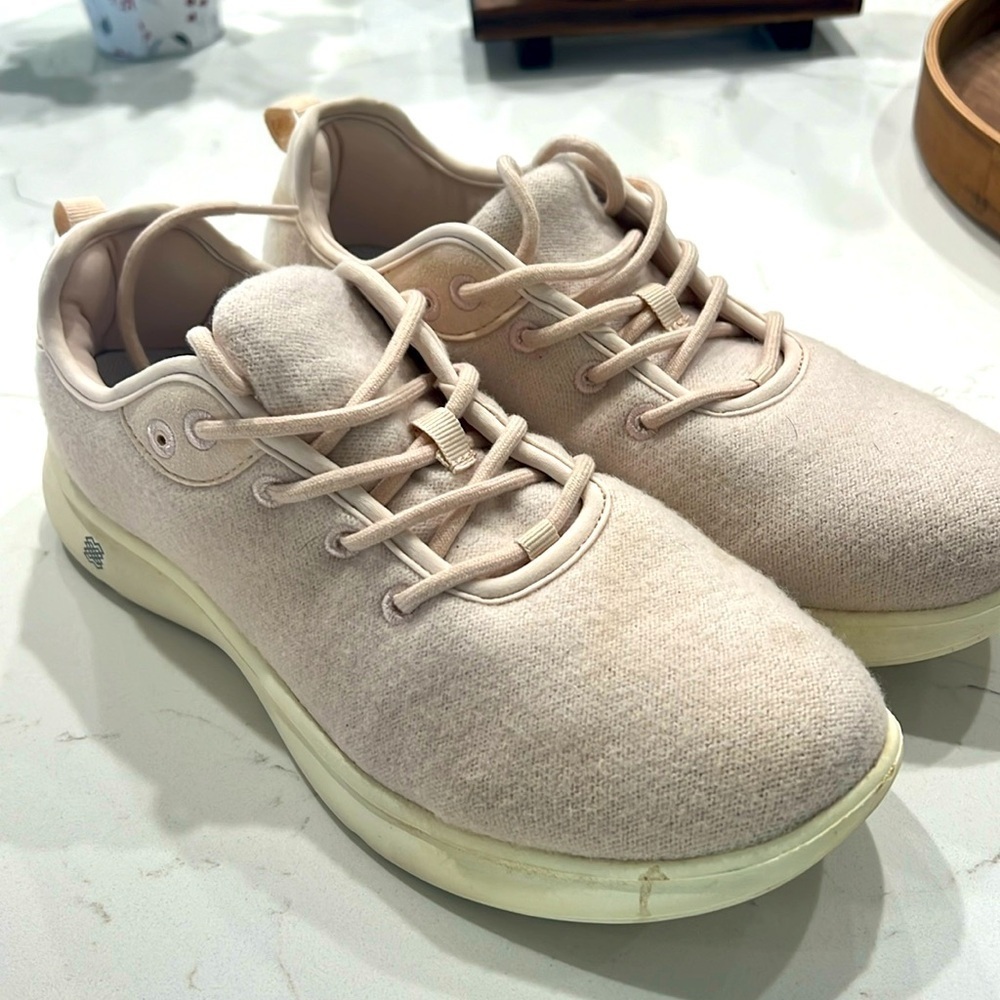 FLX sneaker women’s 11